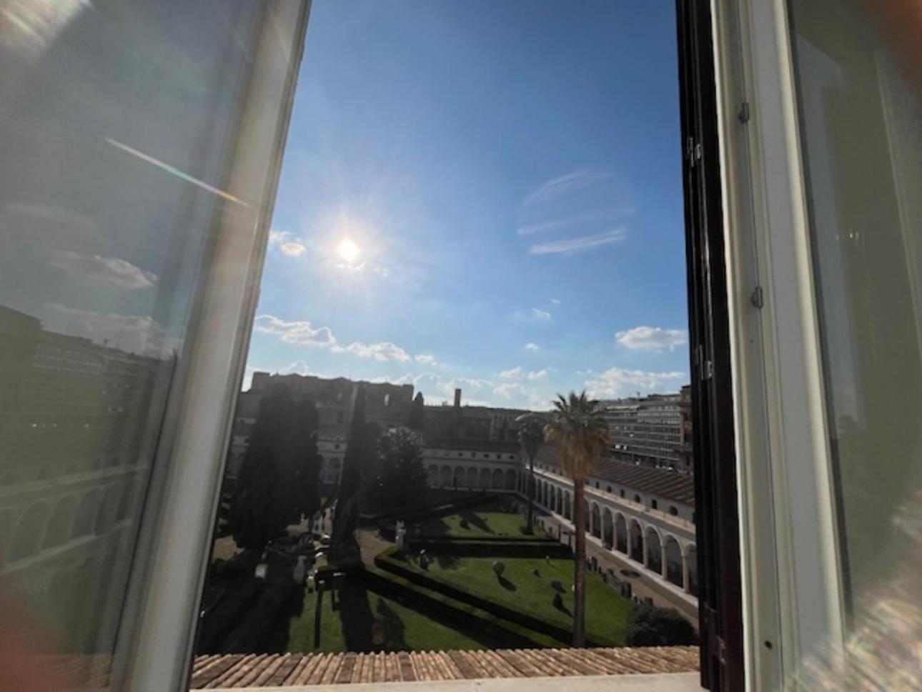 Camera X2 Con Magnifica Vista Sul Chiostro Di Michelangelo E Le Terme Di Diocleziano Rome Extérieur photo