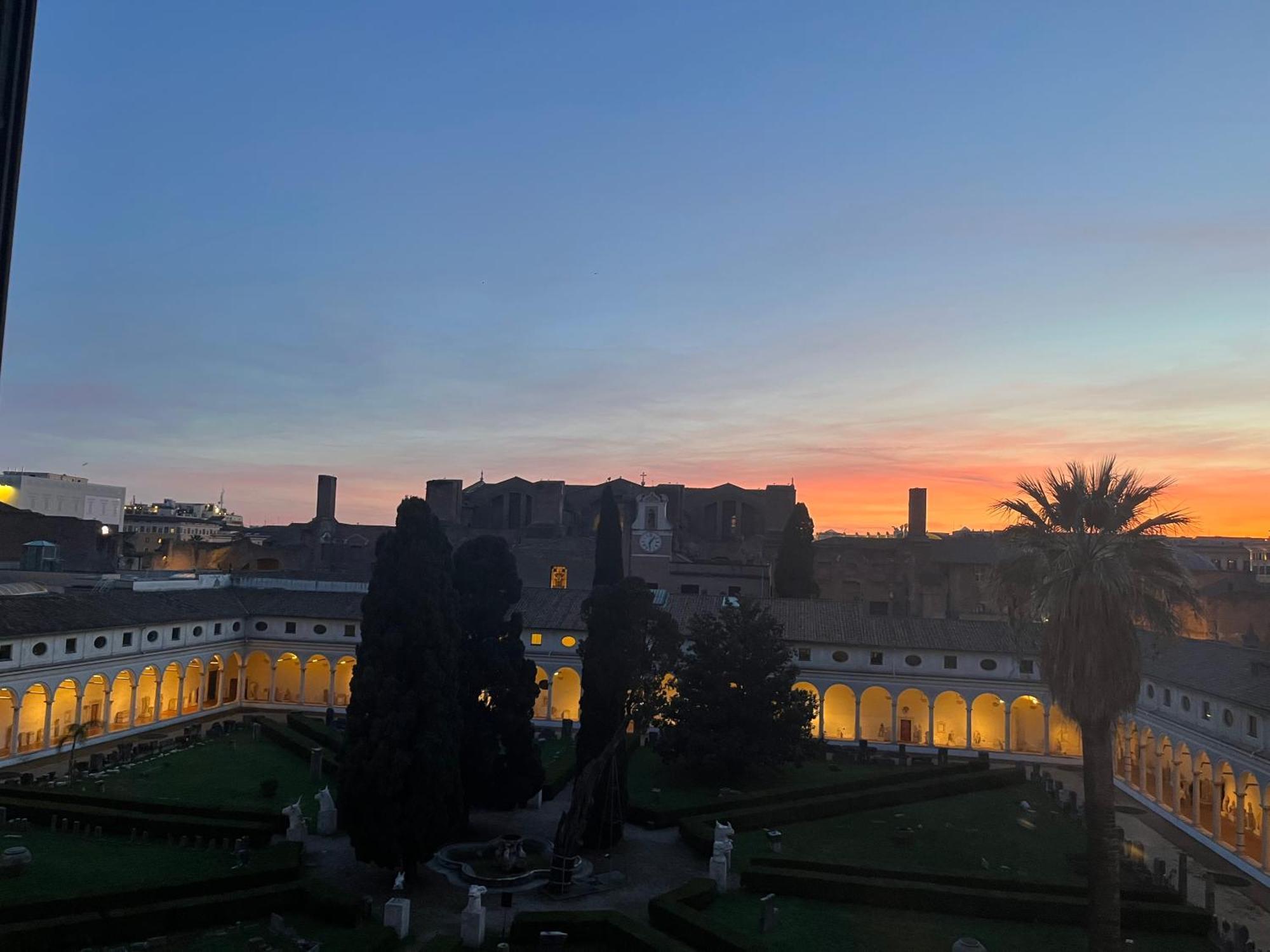 Camera X2 Con Magnifica Vista Sul Chiostro Di Michelangelo E Le Terme Di Diocleziano Rome Extérieur photo